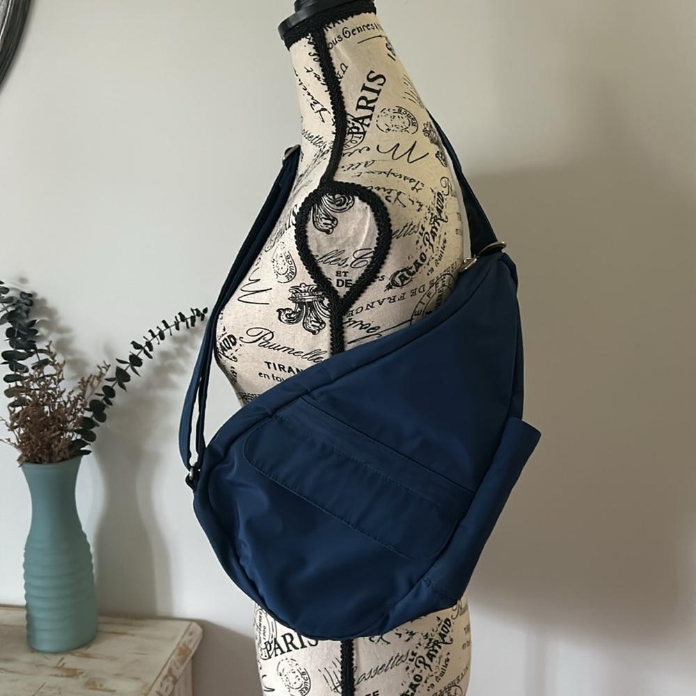 AmeriBag Navy Healthy Back Carry All Sling Bag - Picture 4 of 9